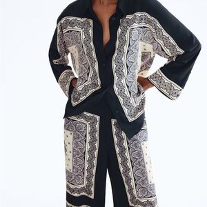 Patterned navy and Cream Women's oversized twill top